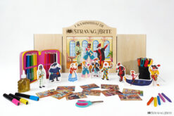 Arlecchino e Colombina e l'Intrigo di Carnevale | Storia kamishibai bilingue italiano/inglese con burattini, flashcards e materiali educativi stampabili - contenuto del kit kamishibai