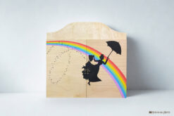 Teatrino kamishibai personalizzabile A3 in legno di StravagArte, perfetto per regalo maestre e materiale didattico. Anche con carta docente.