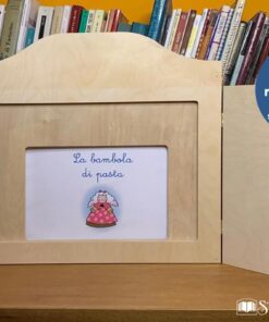 Teatrino kamishibai in legno con riduttore A4 - di StravagArte